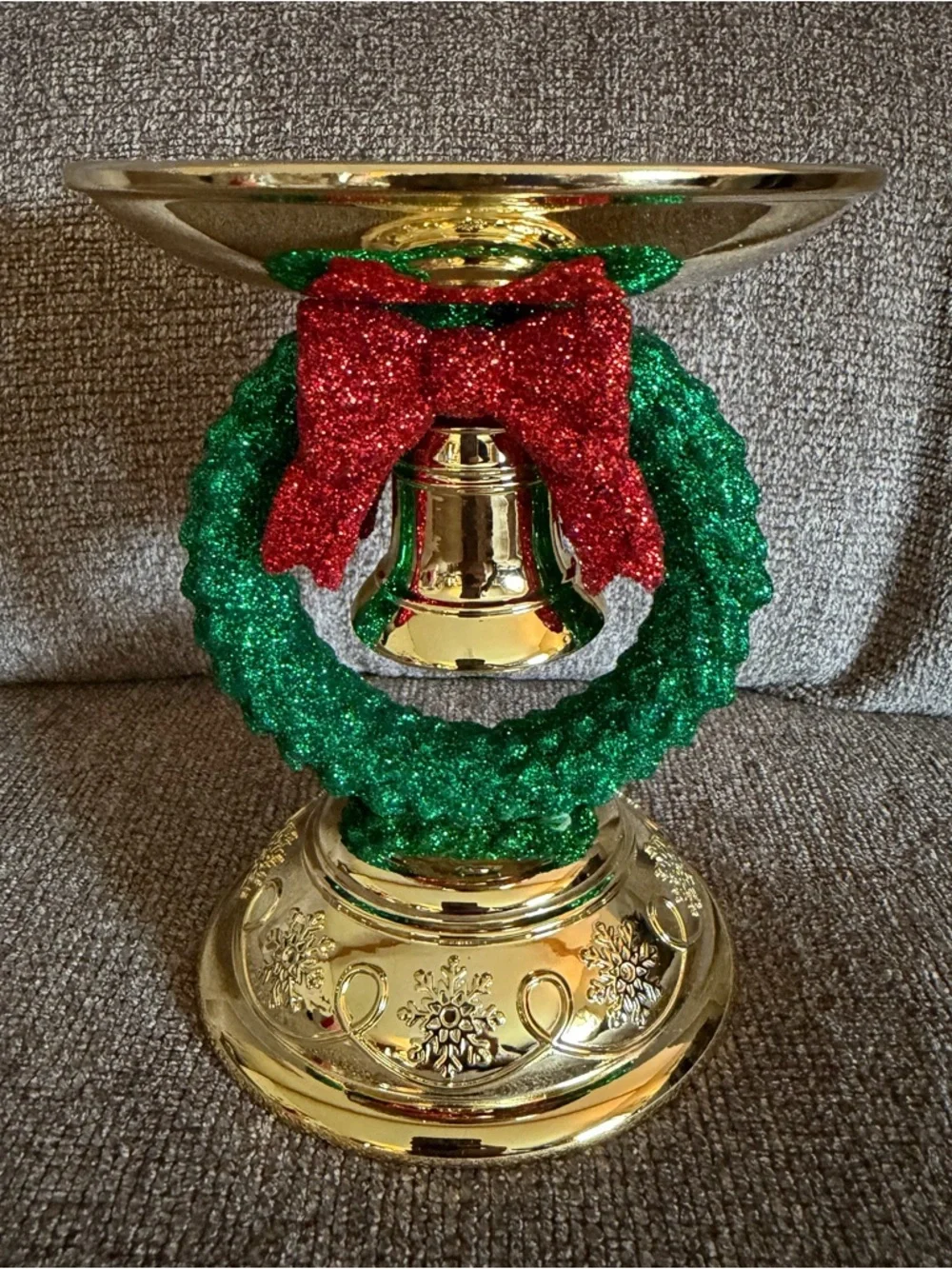 Bath & Body Works Gold Christmas Wreath & Bell 3-Wick Pedestal Candle Holder - Picture 4 of 6